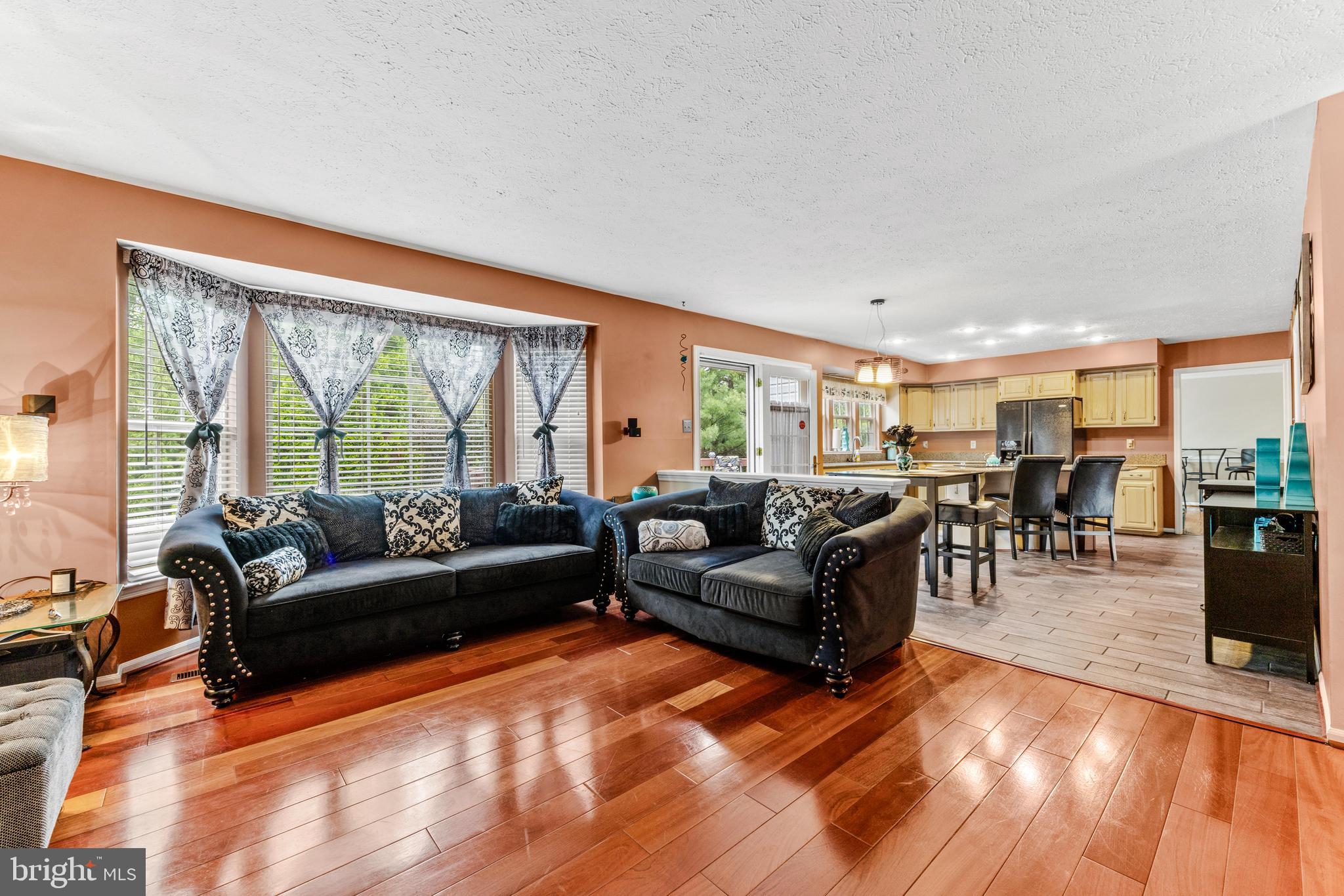 242 RITTERSLEA COURT