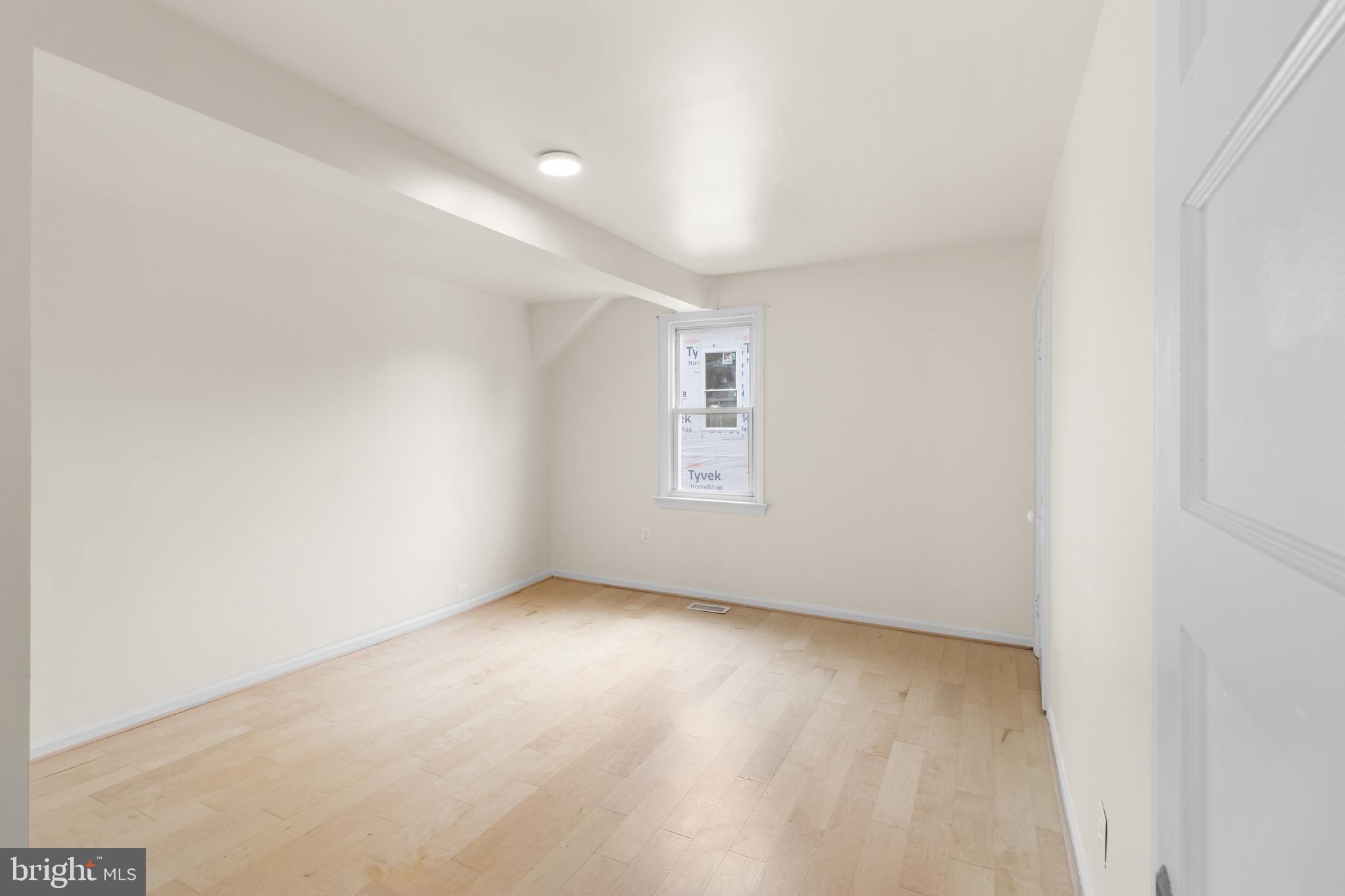 1504 TAYLOR AVENUE