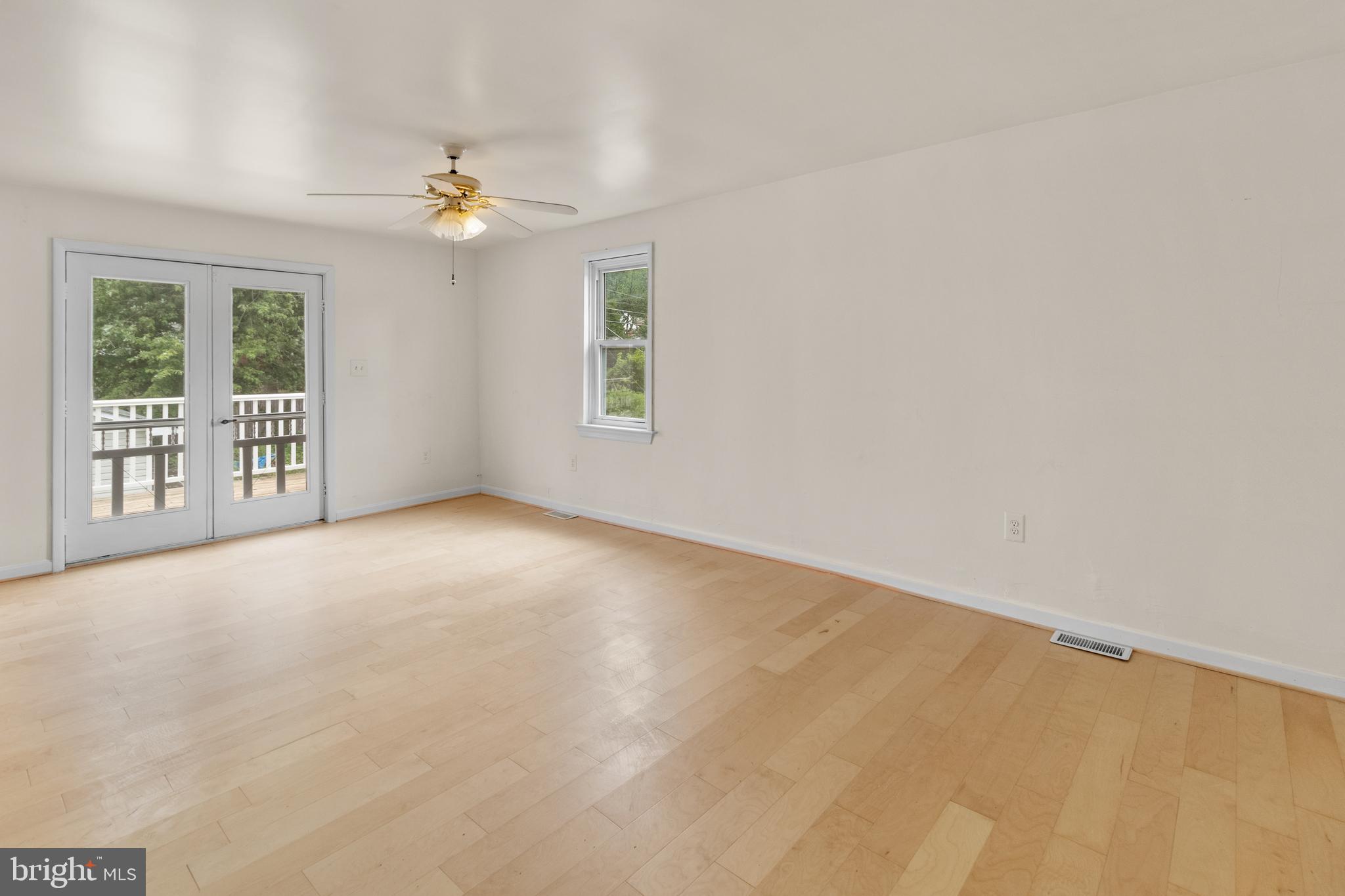 1504 TAYLOR AVENUE