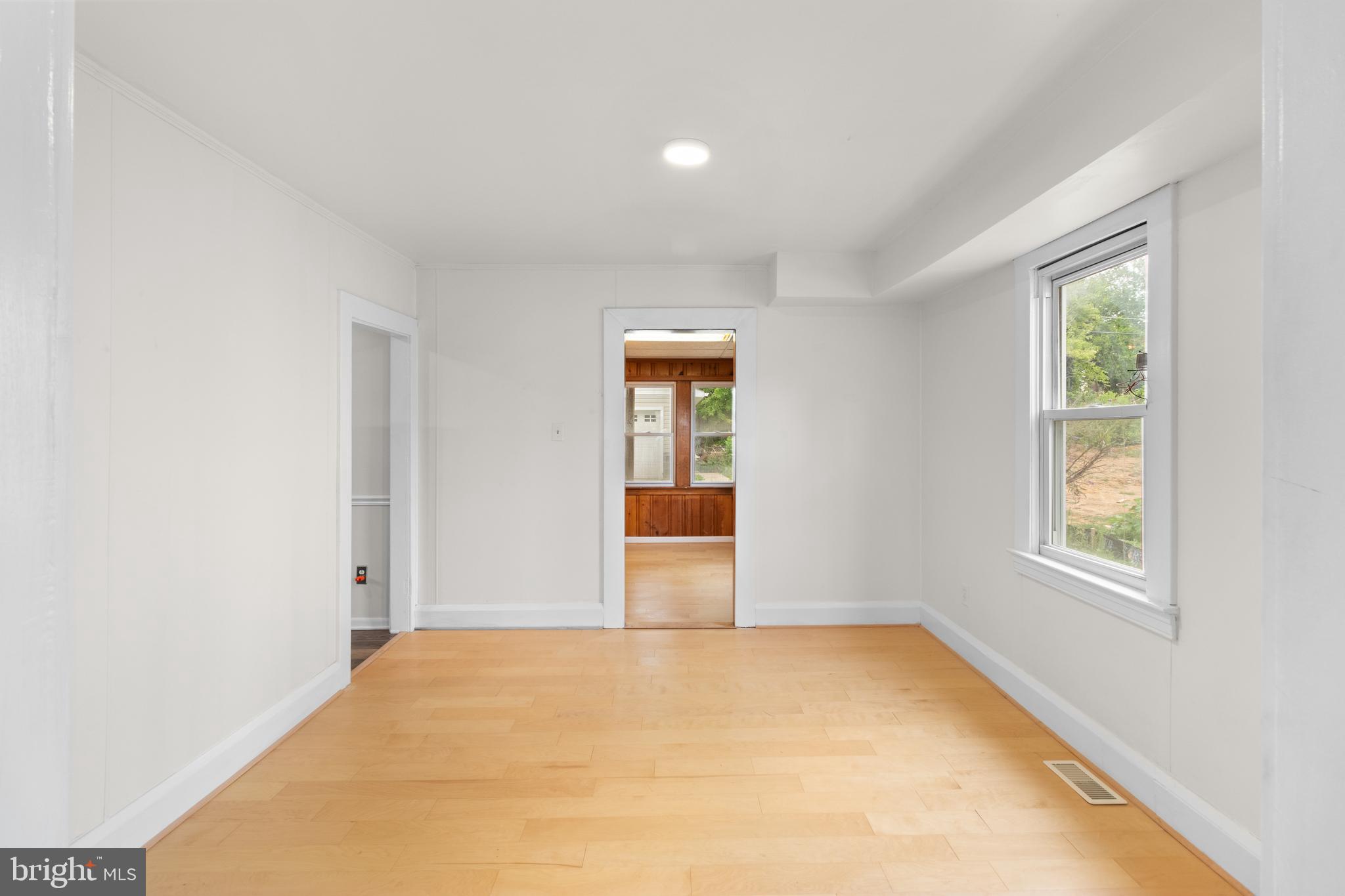 1504 TAYLOR AVENUE