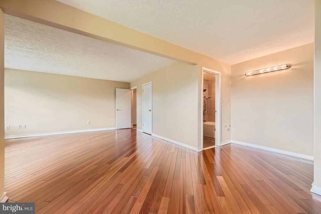 2105 WOODBOX LANE C 2105C