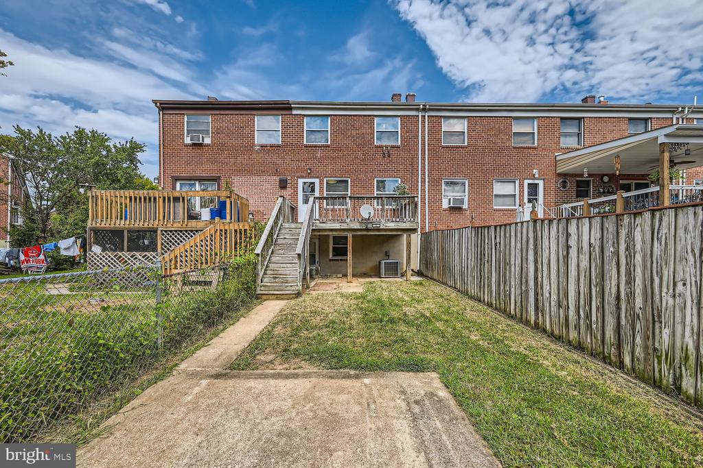 726 SEAWALL ROAD
