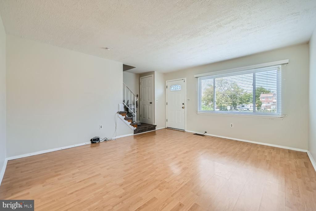 726 SEAWALL ROAD