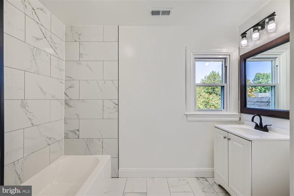 1 GLENMORE AVENUE A