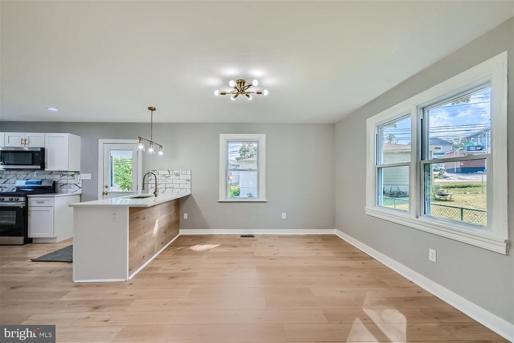 1 GLENMORE AVENUE A