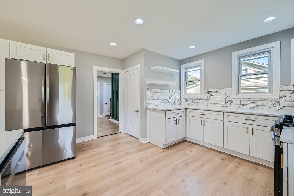 1 GLENMORE AVENUE A