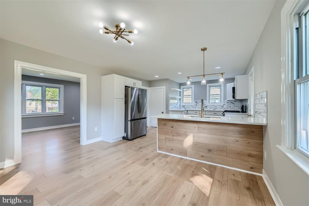 1 GLENMORE AVENUE A