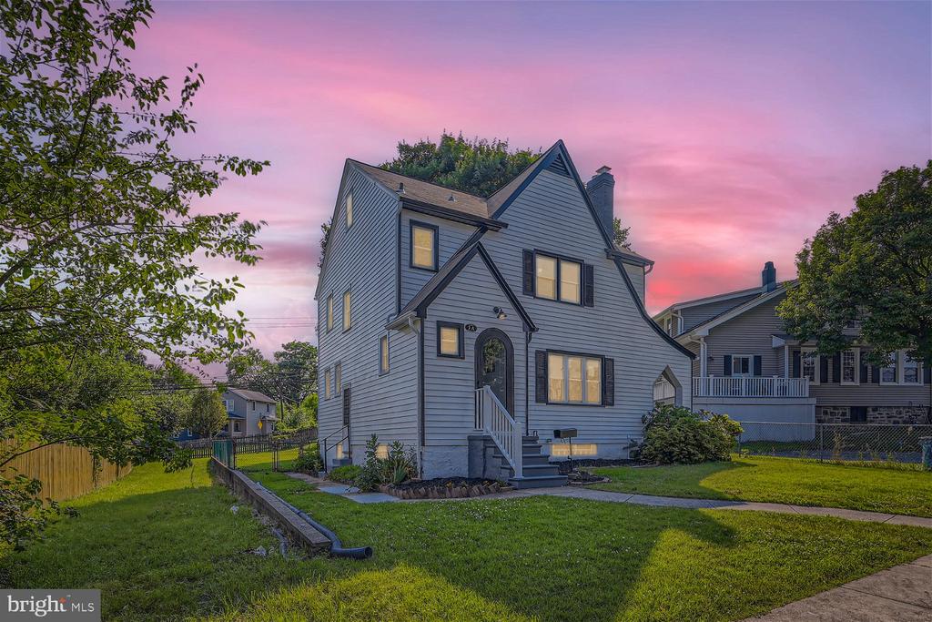 1 GLENMORE AVENUE A