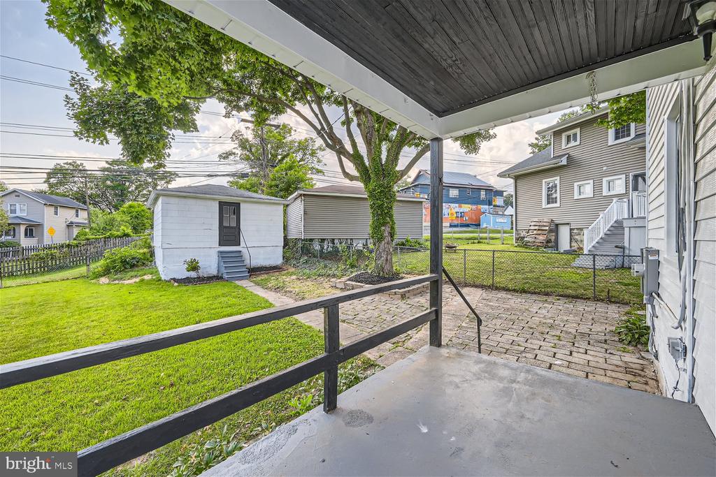 1 GLENMORE AVENUE A