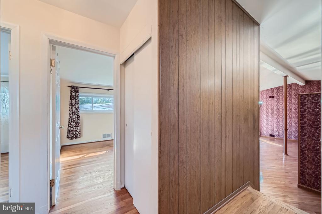 6800 DIANA COURT