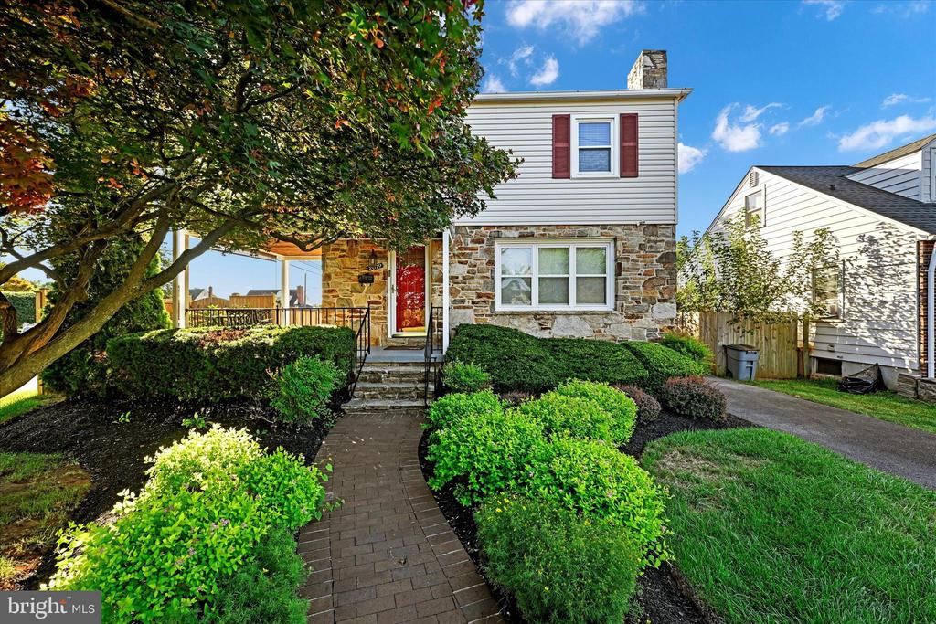 2019 HILLCREST ROAD