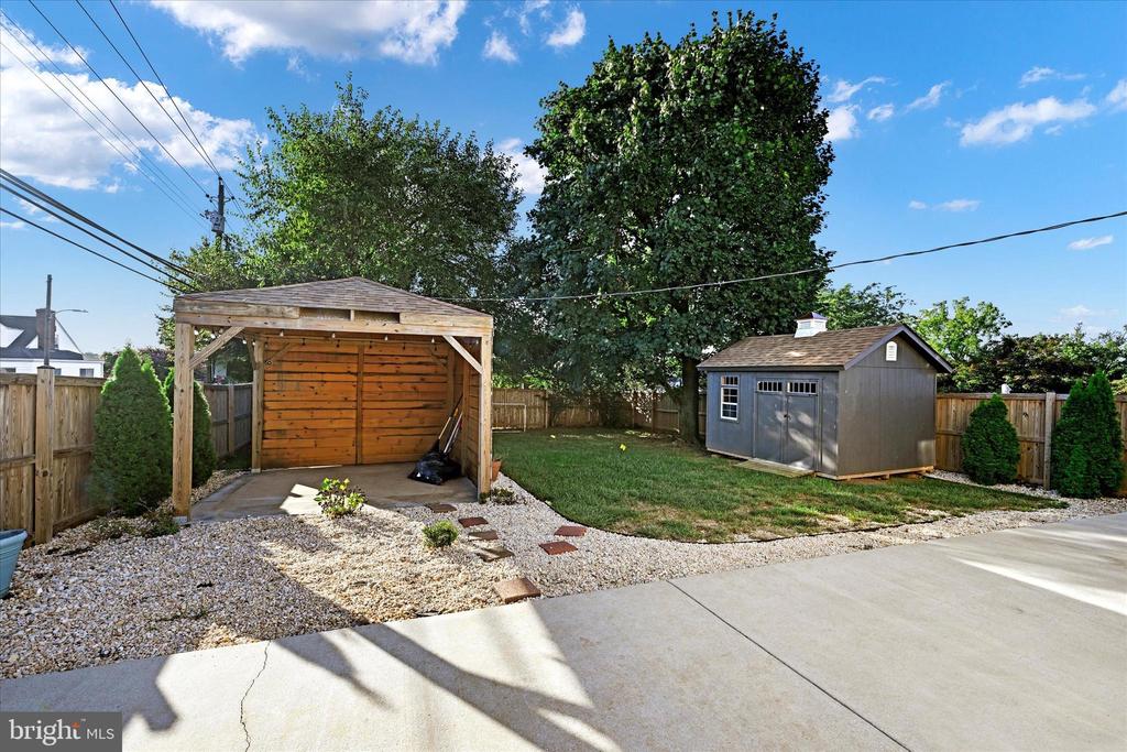 2019 HILLCREST ROAD