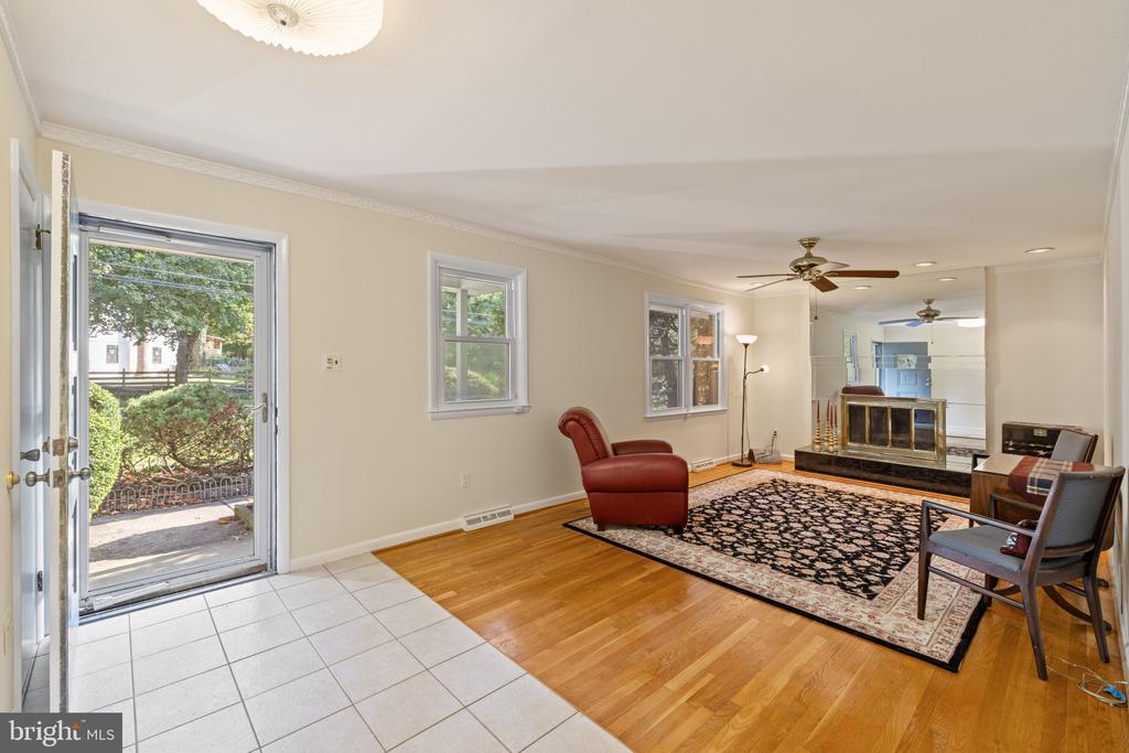 104 SUNNYDALE WAY