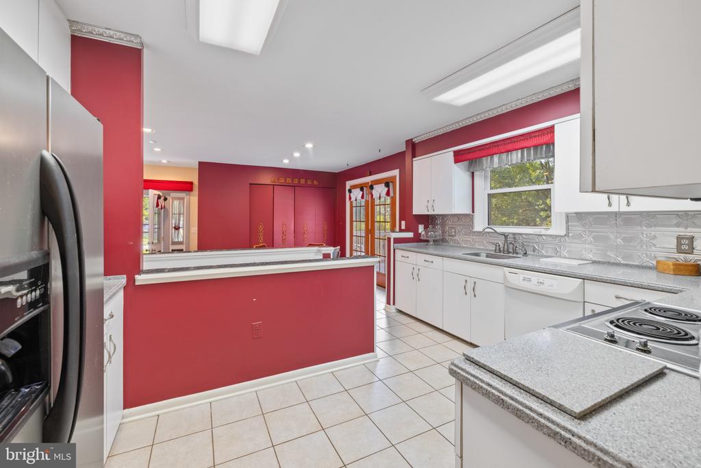104 SUNNYDALE WAY
