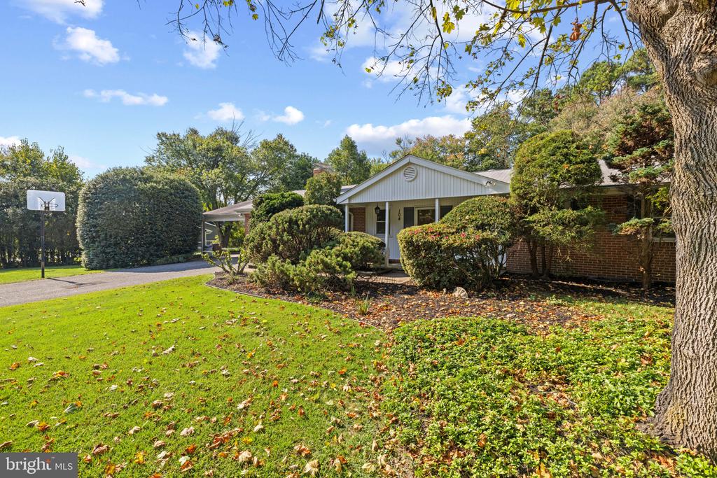 104 SUNNYDALE WAY