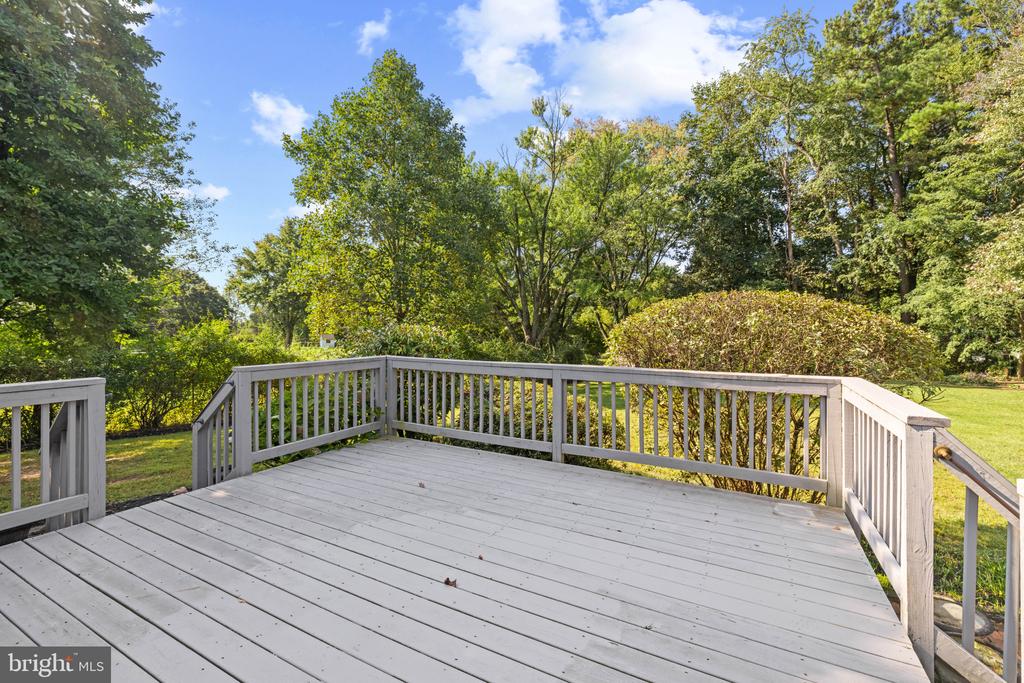 104 SUNNYDALE WAY