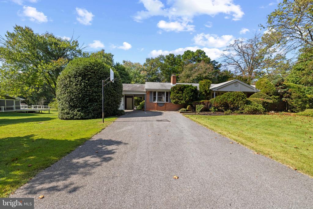 104 SUNNYDALE WAY