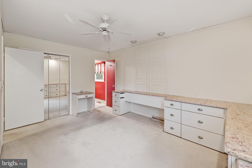 104 SUNNYDALE WAY