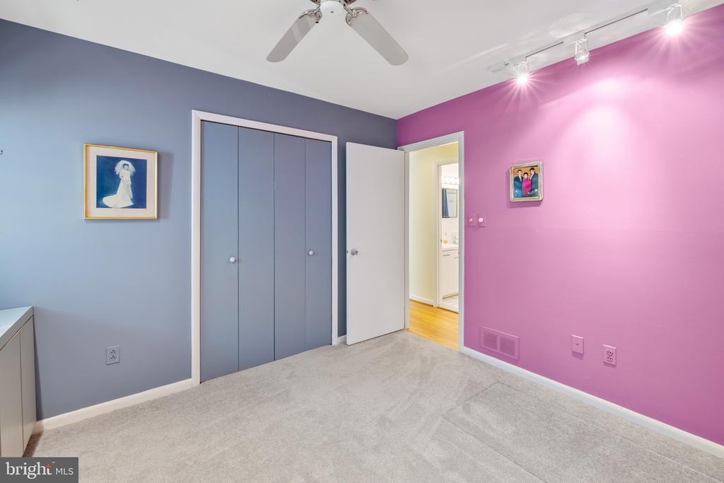 104 SUNNYDALE WAY