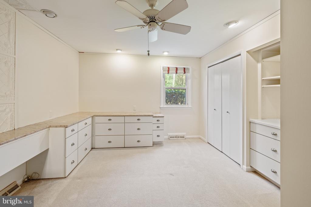 104 SUNNYDALE WAY