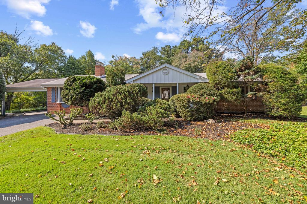 104 SUNNYDALE WAY
