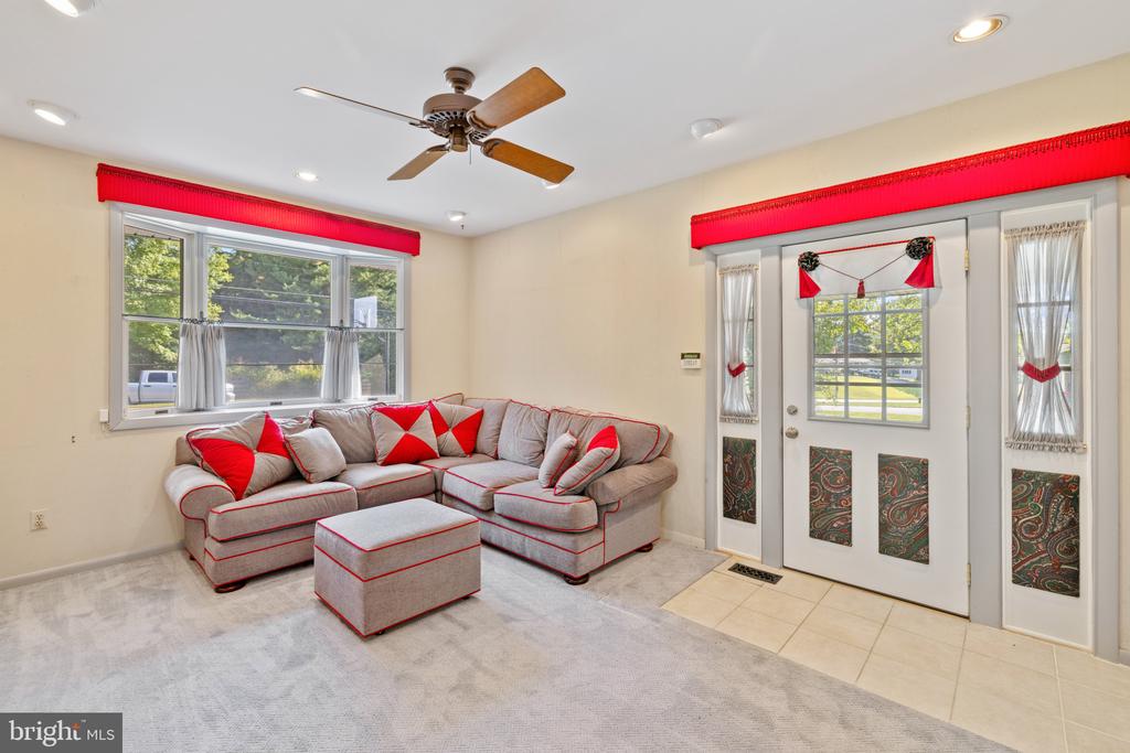 104 SUNNYDALE WAY