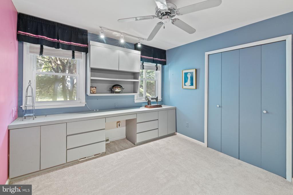 104 SUNNYDALE WAY