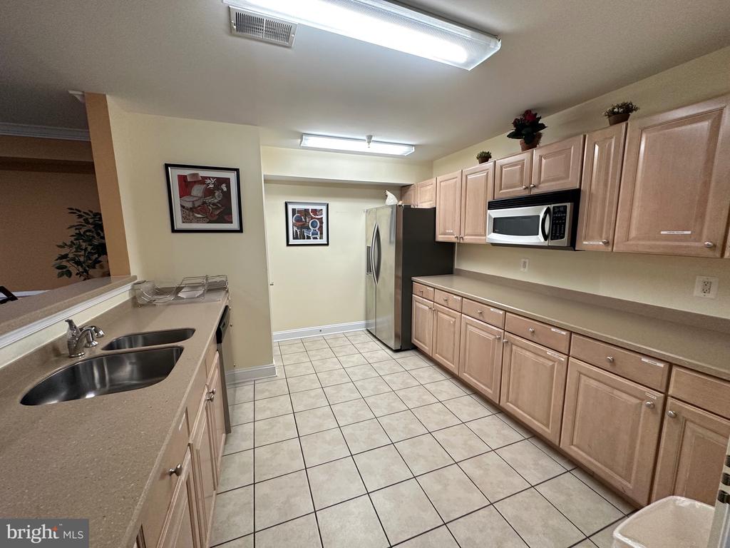 307 WYNDHAM CIRCLE 307 H