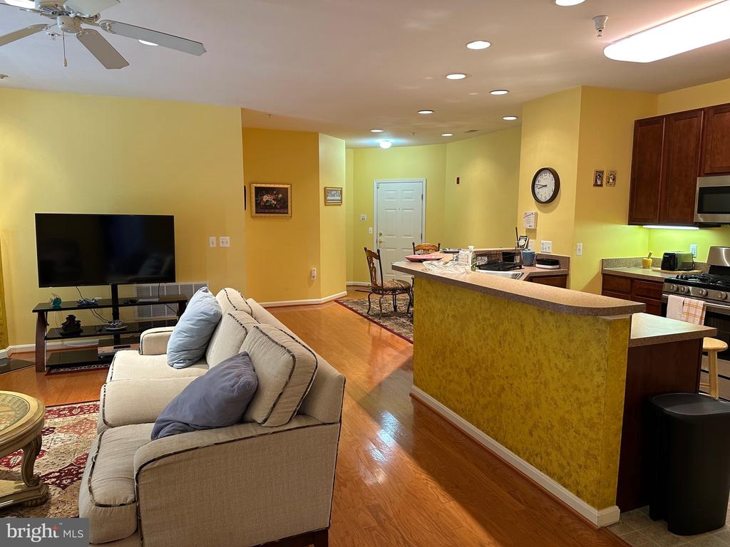 307 WYNDHAM CIRCLE 307 H