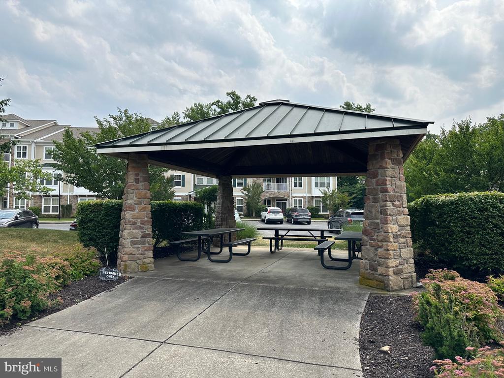 307 WYNDHAM CIRCLE 307 H