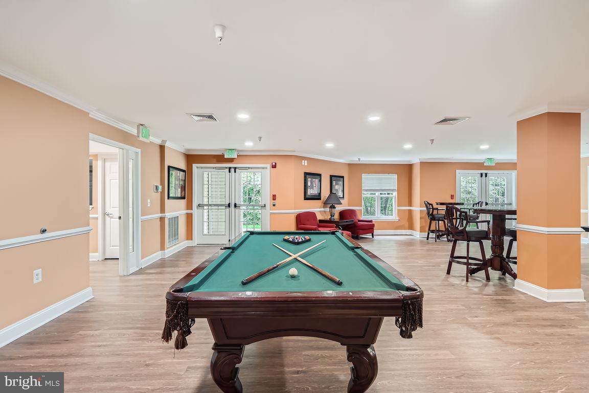 302 WYNDHAM CIRCLE 302J