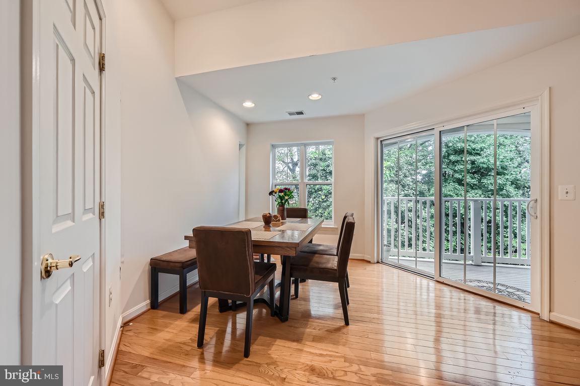 302 WYNDHAM CIRCLE 302J