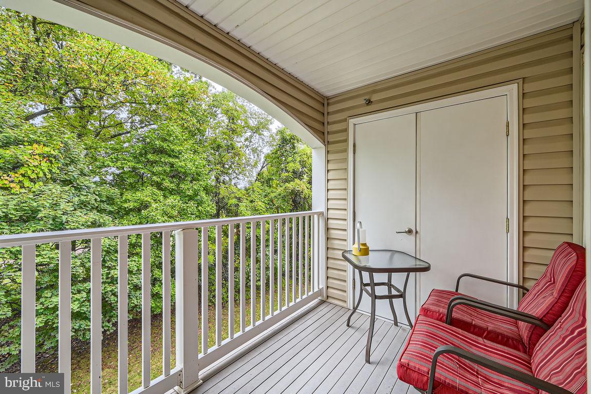 302 WYNDHAM CIRCLE 302J