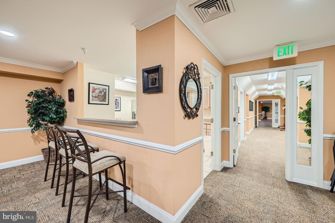 302 WYNDHAM CIRCLE 302J