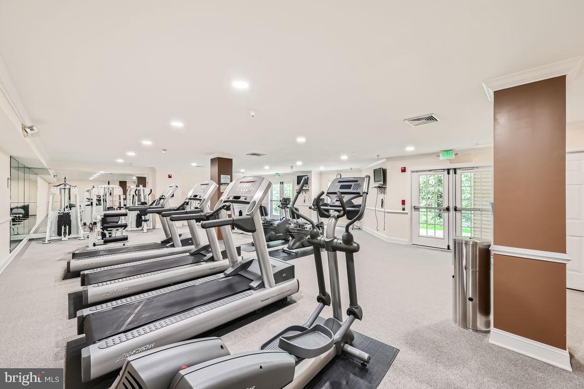 302 WYNDHAM CIRCLE 302J