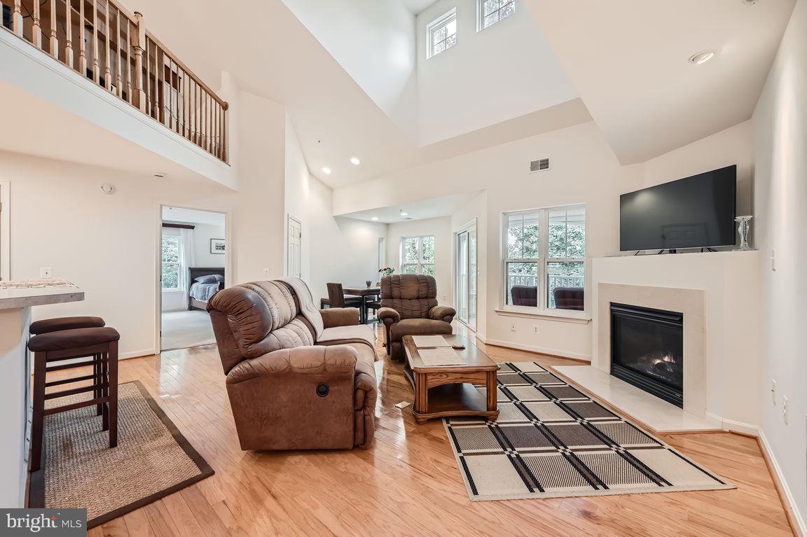 302 WYNDHAM CIRCLE 302J