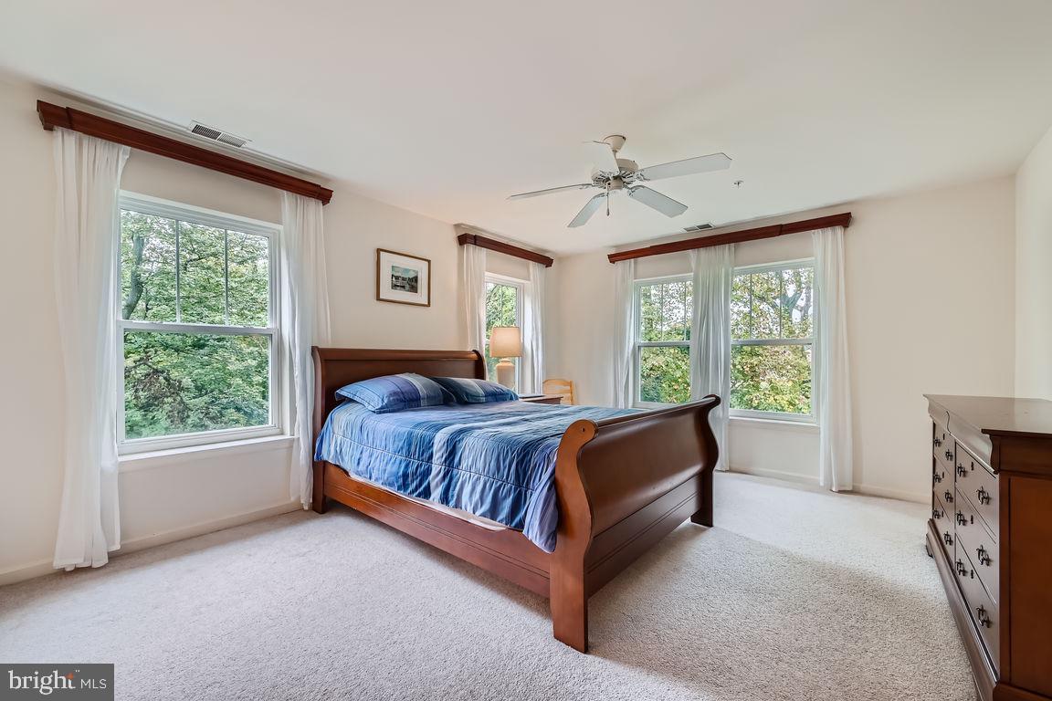 302 WYNDHAM CIRCLE 302J