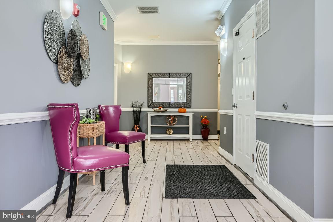 302 WYNDHAM CIRCLE 302J