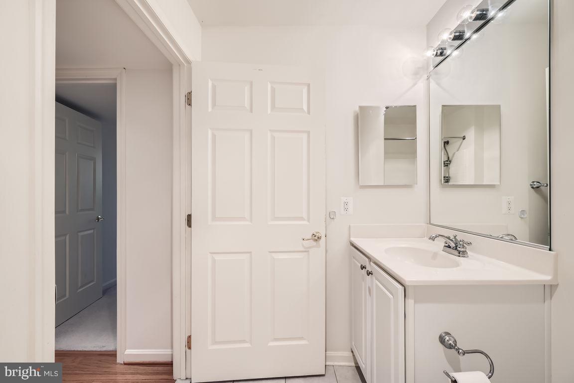 302 WYNDHAM CIRCLE 302J