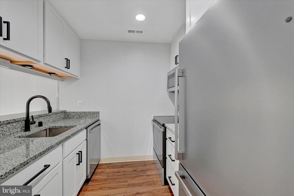 1256 SUGARWOOD CIRCLE 104