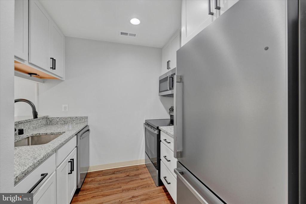 1256 SUGARWOOD CIRCLE 104