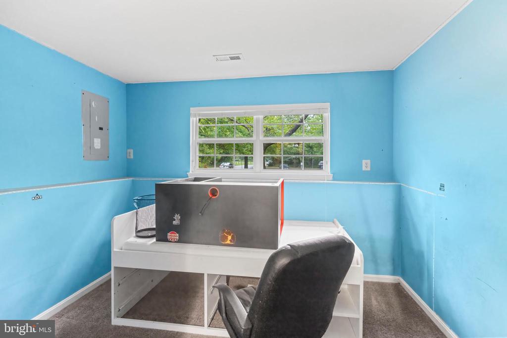 2 CAROB COURT