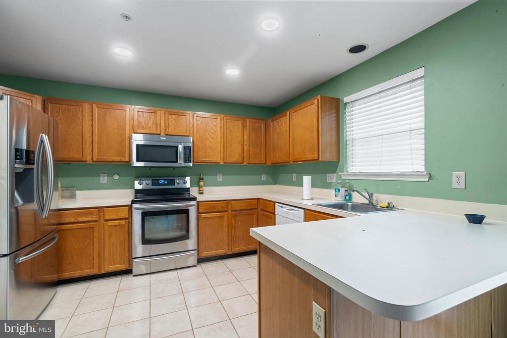 2 CAROB COURT