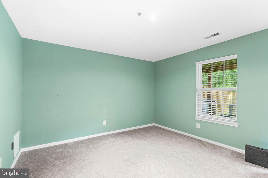 2 CAROB COURT