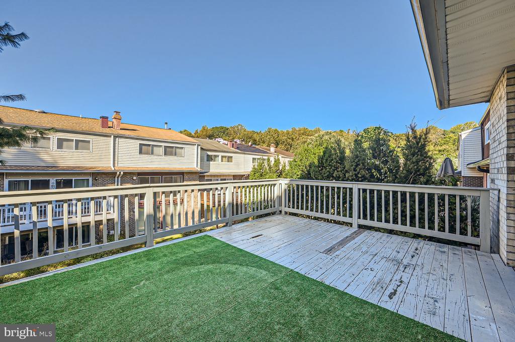 110 WINDBLOWN COURT