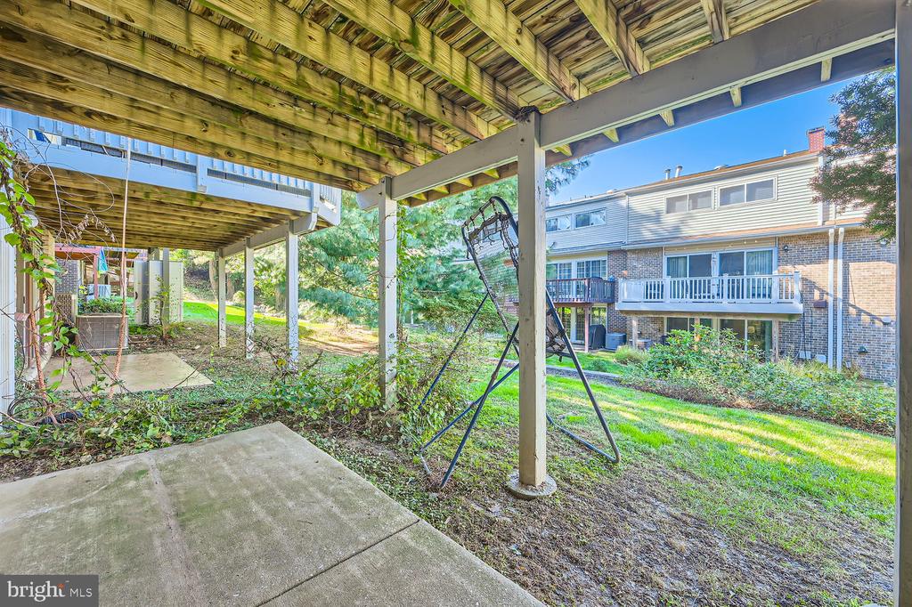 110 WINDBLOWN COURT