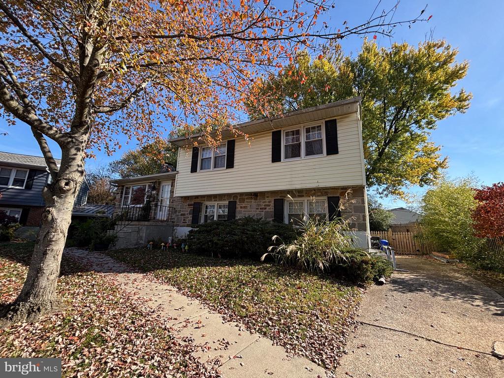 503 FAIRWAY COURT