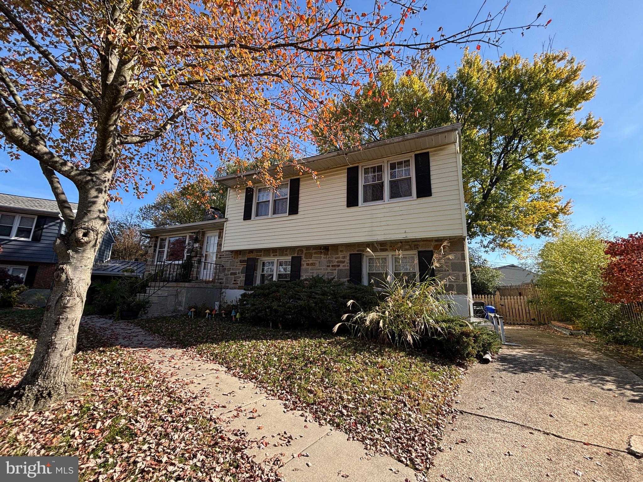 503 FAIRWAY COURT