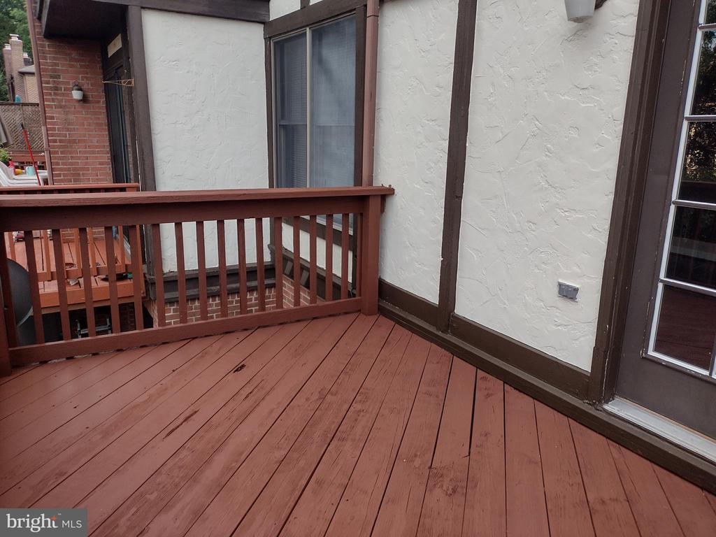 82 TUDOR COURT