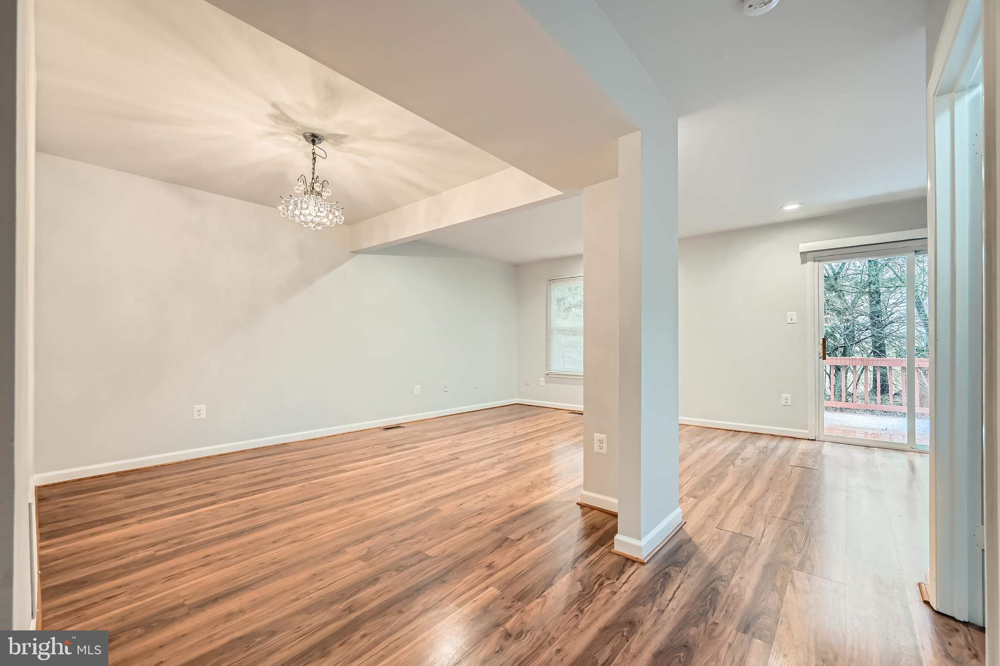 19 HUNTING HORN CIRCLE